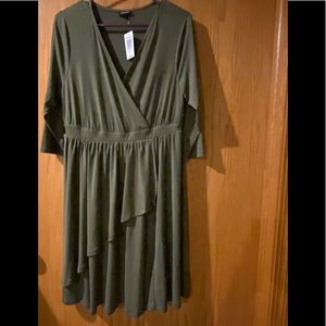 NWT Torrid Size 0 L (12-14) Wrap Dress green v neck